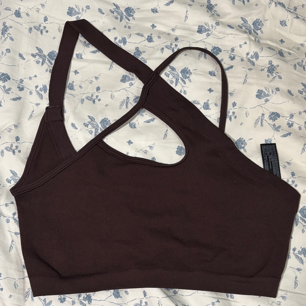 Out From Under Ella Seamless Asymmetrical Keyhole Bra Top